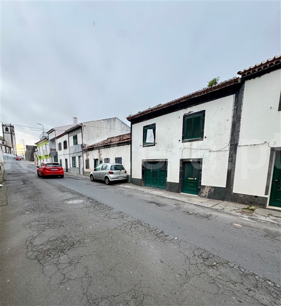 Moradia Geminada T2 / Ponta Delgada, Rosto do Cão (São Roque)