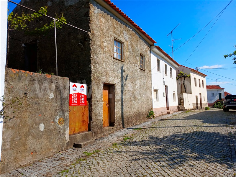 Moradia Geminada T2 / Proença-a-Nova, Sobreira Formosa e Alvito da Beira