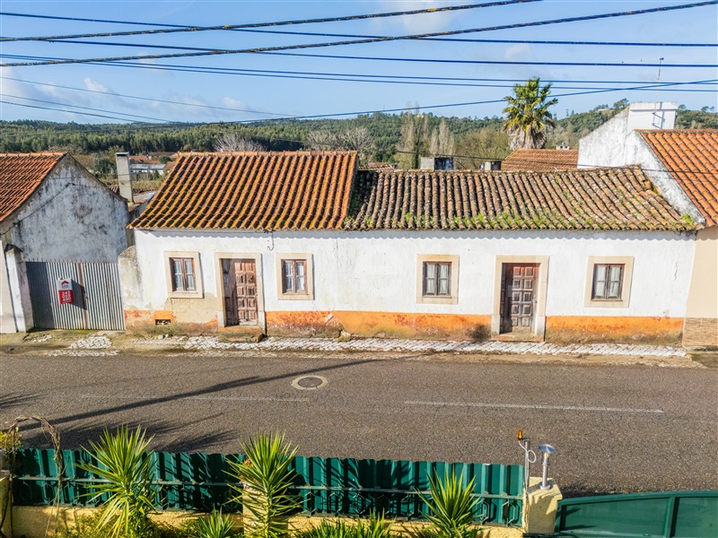 Moradia Geminada T2 / Rio Maior, Anteporta