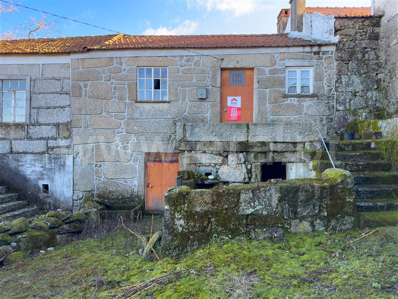 Moradia Geminada T2 / Sabugal, Pousafoles do Bispo
