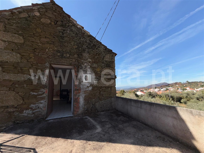 Moradia T2 Sabugal, Santo Estêvão e Moita - 1510904 - 9