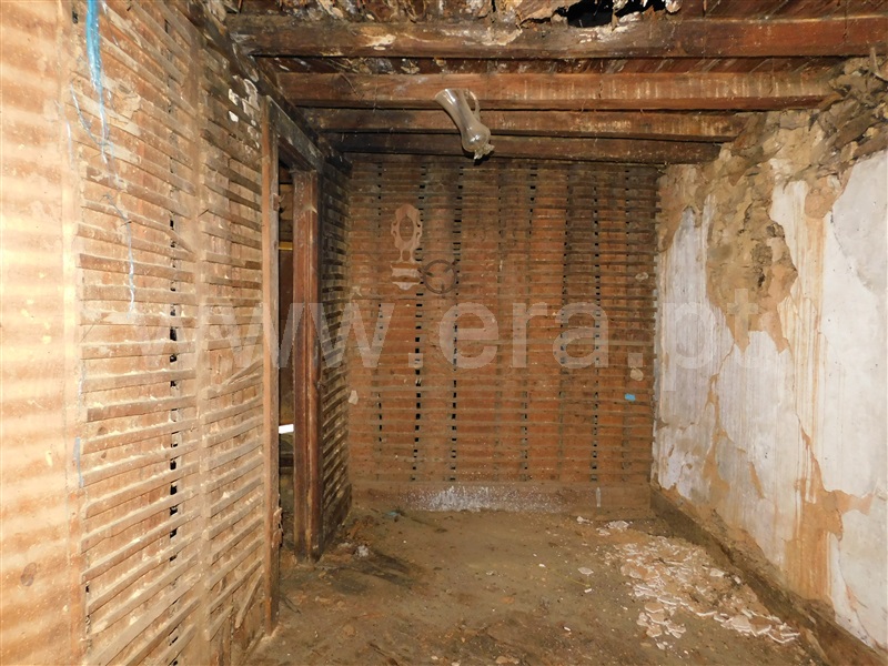 Moradia Geminada T2 Seia, Seia - 1027018 - 9