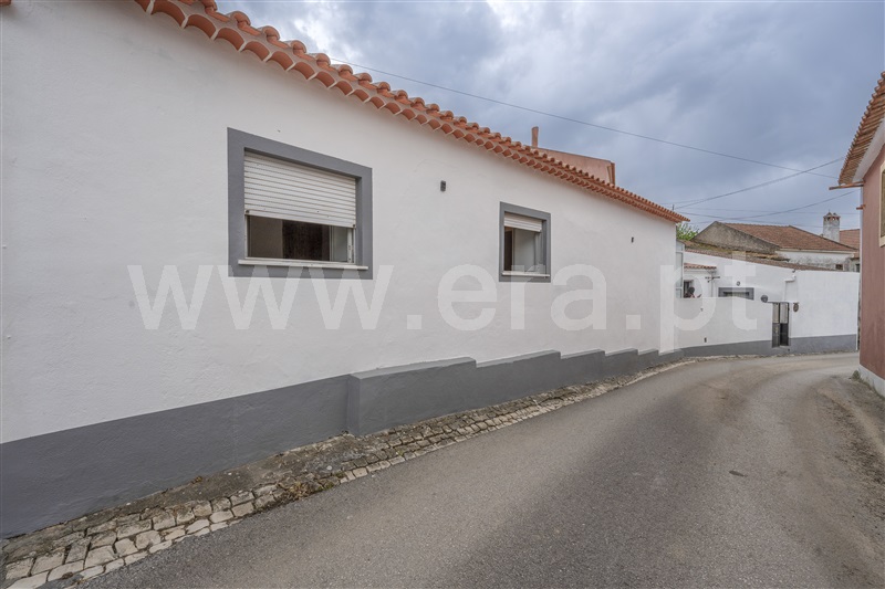Moradia Geminada T2 / Torres Vedras, Carvoeira e Carmões