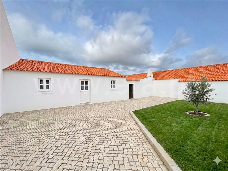 Moradia Geminada T2 / Torres Vedras, São Pedro da Cadeira