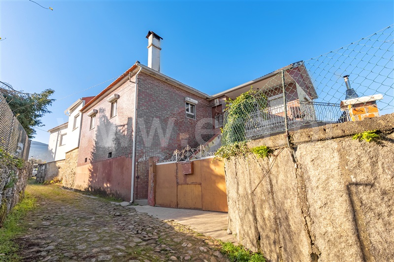 Moradia T2 em Verdoejo, €190.000