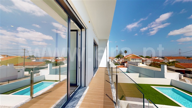 Moradia Geminada T3 / Almada, Palhais