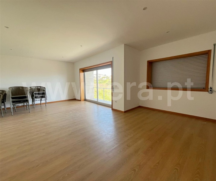 Moradia Geminada T3 / Amarante, Louredo