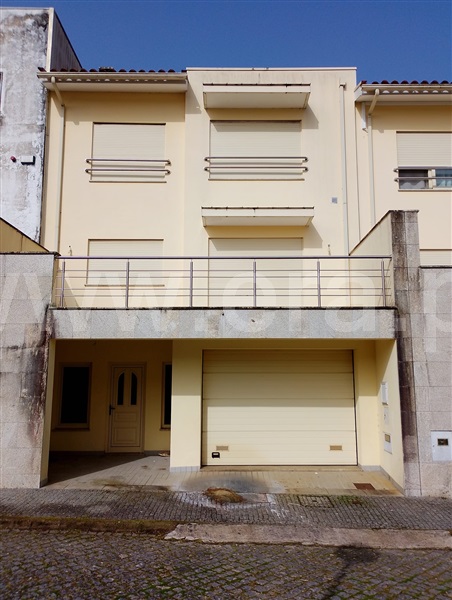 Moradia Geminada T3 / Arcos de Valdevez, Arcos de Valdevez (Salvador), Vila Fonche e Parada