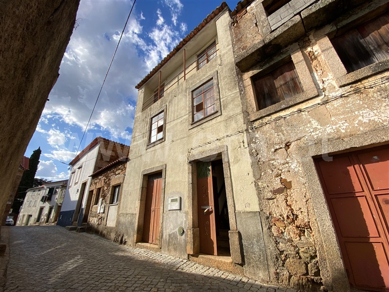Moradia Geminada T3 / Castelo Branco, Ninho do Açor e Sobral do Campo