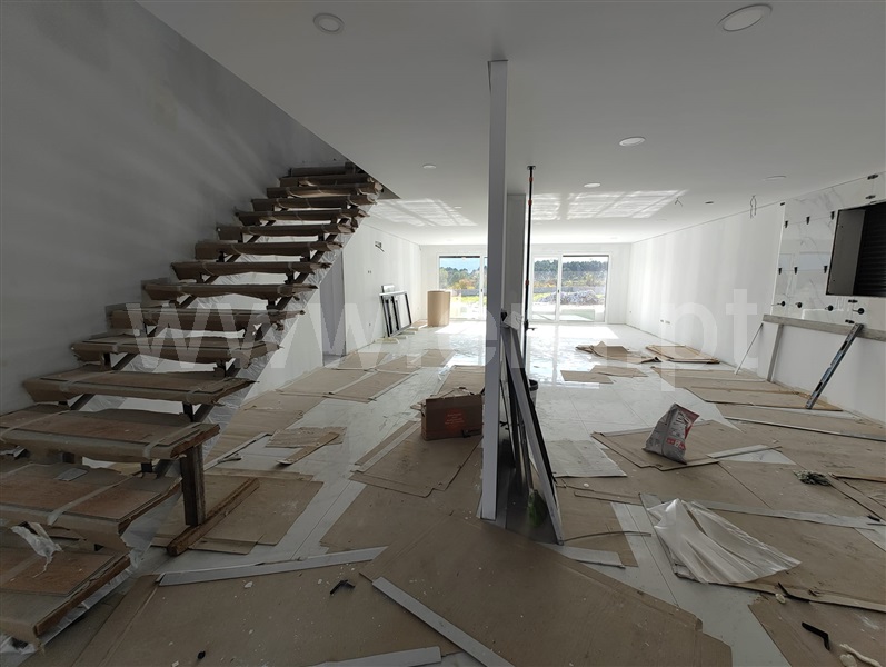 Moradia Geminada T3 / Chaves, Vale de Anta