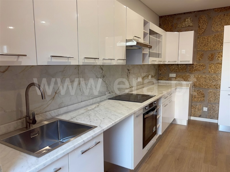 Moradia T3 à venda em Tortosendo, Covilhã — foto 2