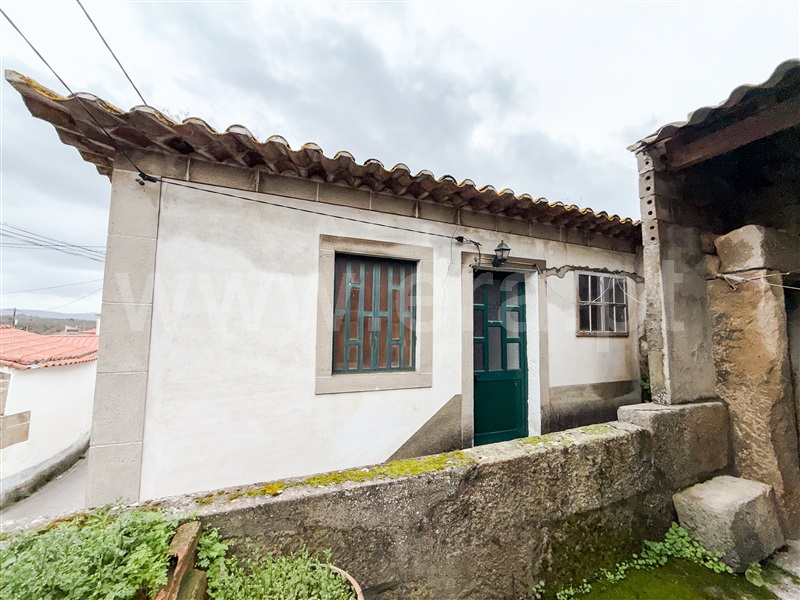 Moradia T3 à venda em Algodres, Figª de Castelo Rodrigo, Figueira de Castelo Rodrigo — foto 3