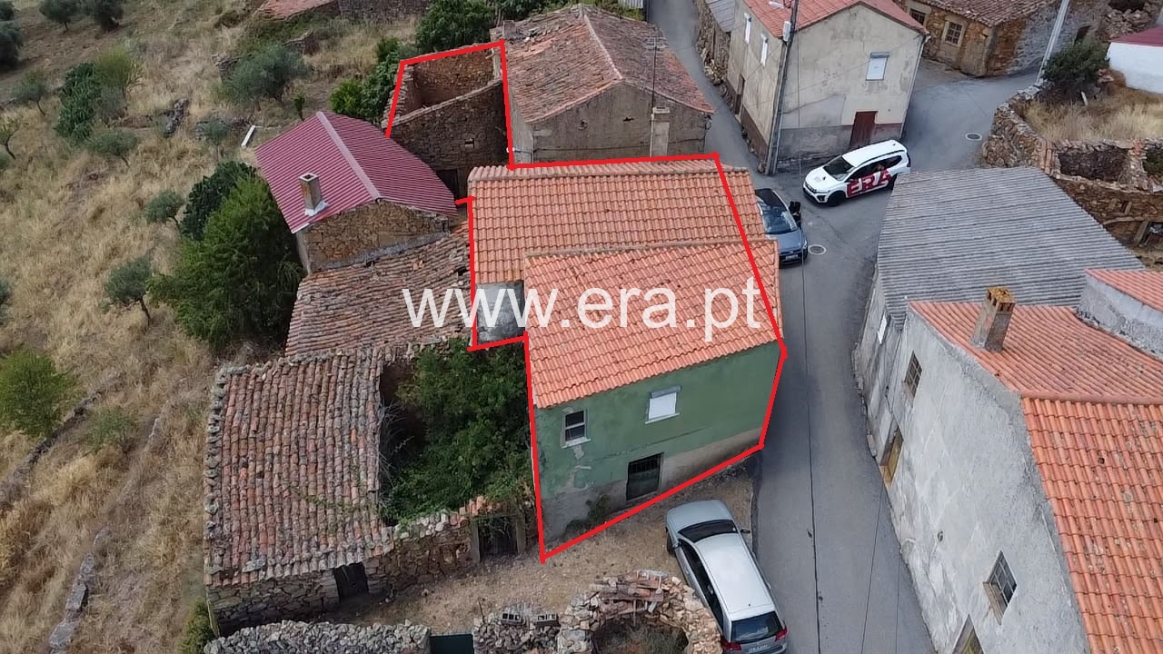 Moradia Geminada T3 / Figueira de Castelo Rodrigo, Quintã de Pêro Martins