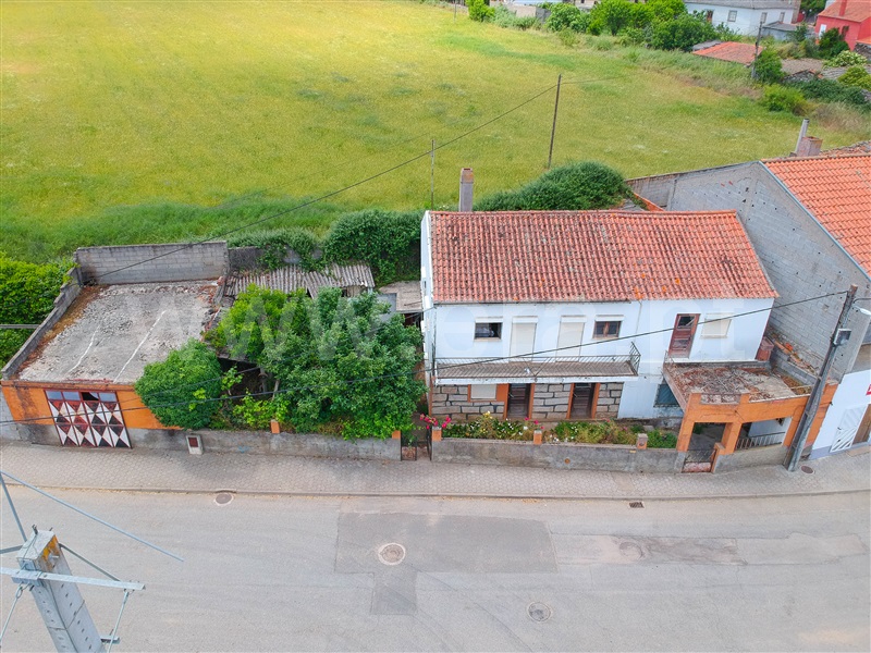 Moradia Geminada T3 / Figueira de Castelo Rodrigo, Vermiosa