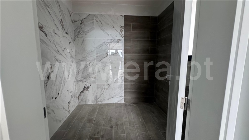 Moradia Geminada T3 com Nova Funchal, Santo António - 1492373 - 9