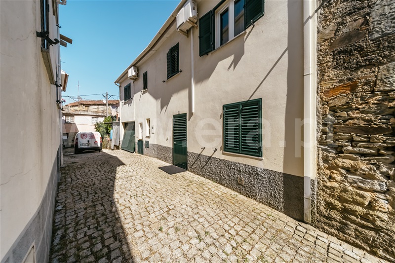 Moradia Geminada T3 / Fundão, Enxabarda