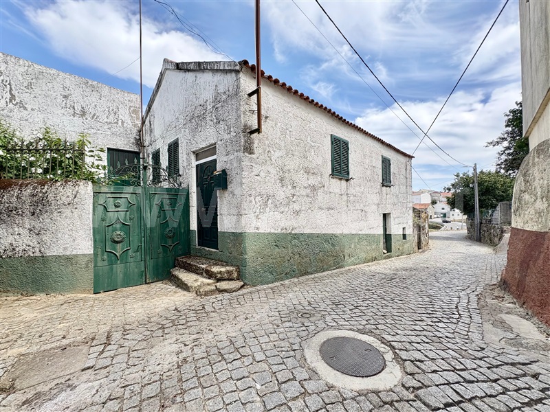 Moradia Geminada T3 / Guarda, A 15 minutos da Guarda