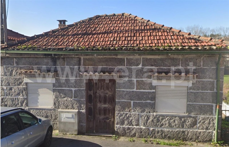 Moradia Geminada T3 / Guimarães, Creixomil
