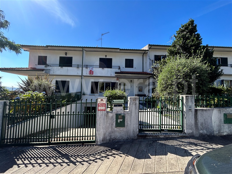 Moradia Geminada T3 / Guimarães, Prazins Santo Tirso e Corvite