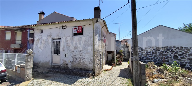 Moradia Geminada T3 / Lamego, Britiande