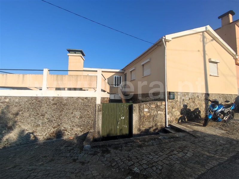 Moradia Geminada T3 / Lamego, Ferreiros de Avões