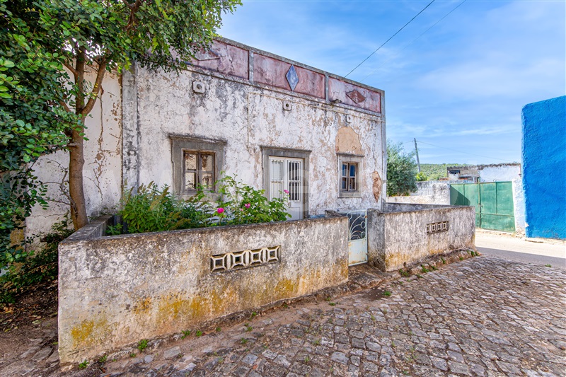 Moradia Geminada T3 / Loulé, Salir