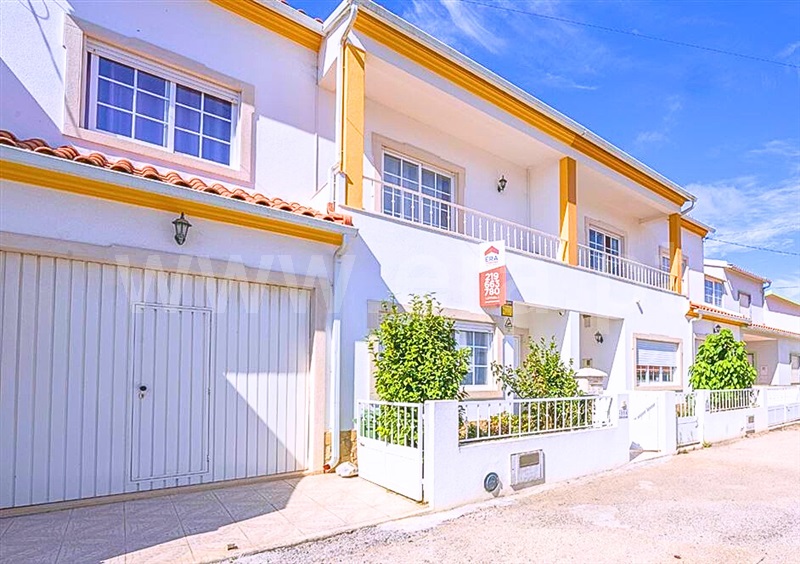 Moradia Geminada T3 / Lourinhã, Lourinhã e Atalaia