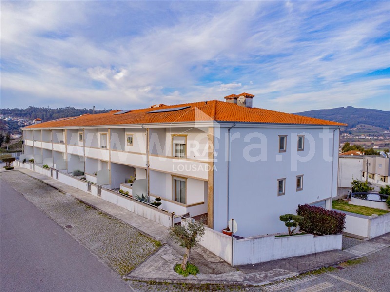 Moradia Geminada T3 / Lousada, Figueiras e Covas