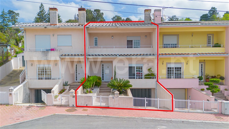 Moradia Geminada T3 / Lousada, Vilar do Torno e Alentém