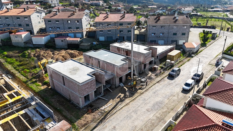 Moradia Geminada T3 / Marco de Canaveses, Vila Boa do Bispo