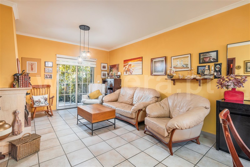 Moradia Geminada T3 / Marinha Grande, Portela