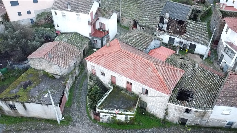 Moradia Geminada T3 / Meda, Rabaçal
