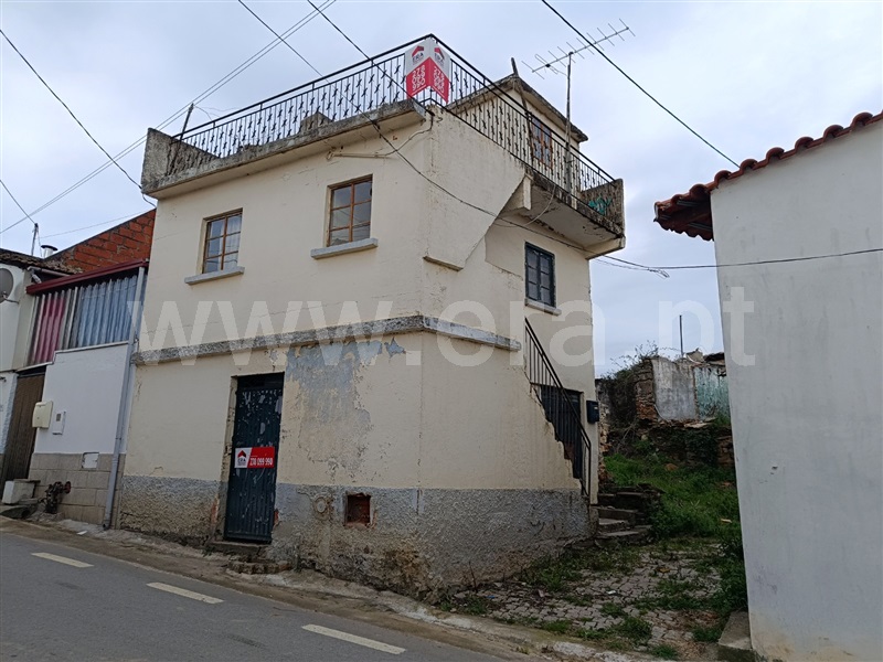 Moradia Geminada T3 / Mirandela, Suçães