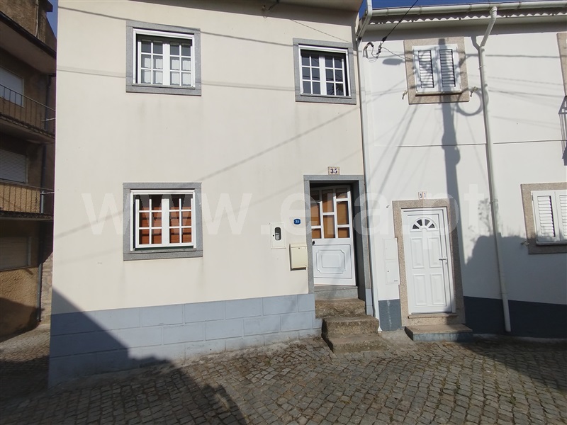 Moradia Geminada T3 / Moimenta da Beira, Leomil