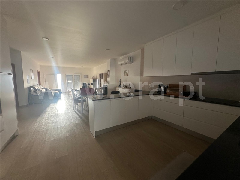 Moradia Geminada T3 / Montemor-o-Novo, Nossa Senhora da Vila, Nossa Senhora do Bispo e Silveiras