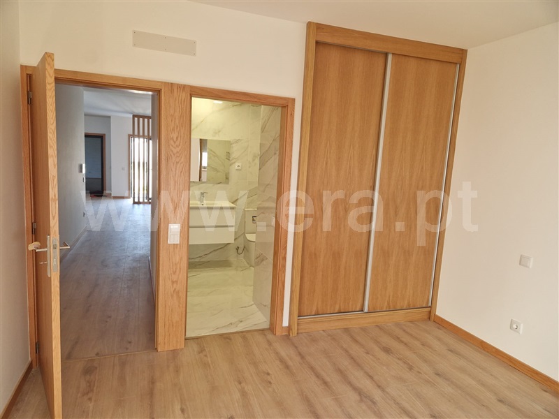 Moradia Geminada T3 Oliveira de Azeméis, Oliveira de Azeméis, Santiago de Riba-Ul, Ul, Macinhata da Seixa e Madail - 1499130 - 1