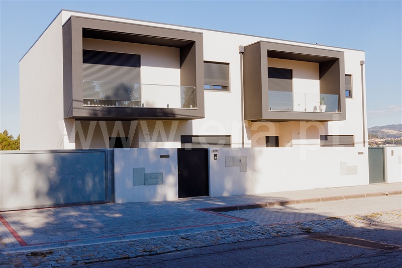 Moradia Geminada T3 / Paredes, Cete