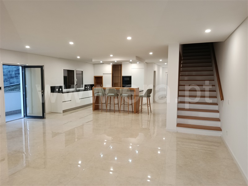 Moradia Geminada T3 / Penafiel, Recezinhos (São Mamede)
