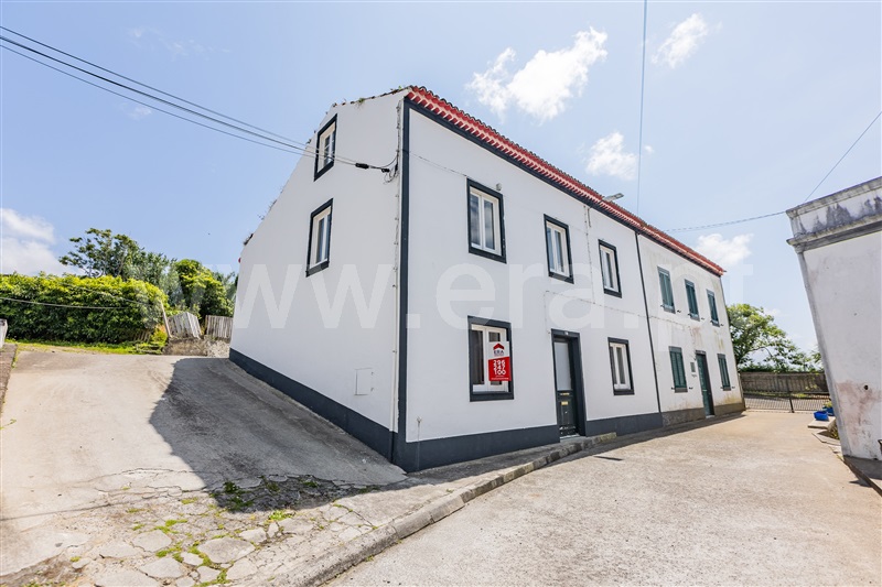 Moradia Geminada T3 / Ponta Delgada, Feteiras