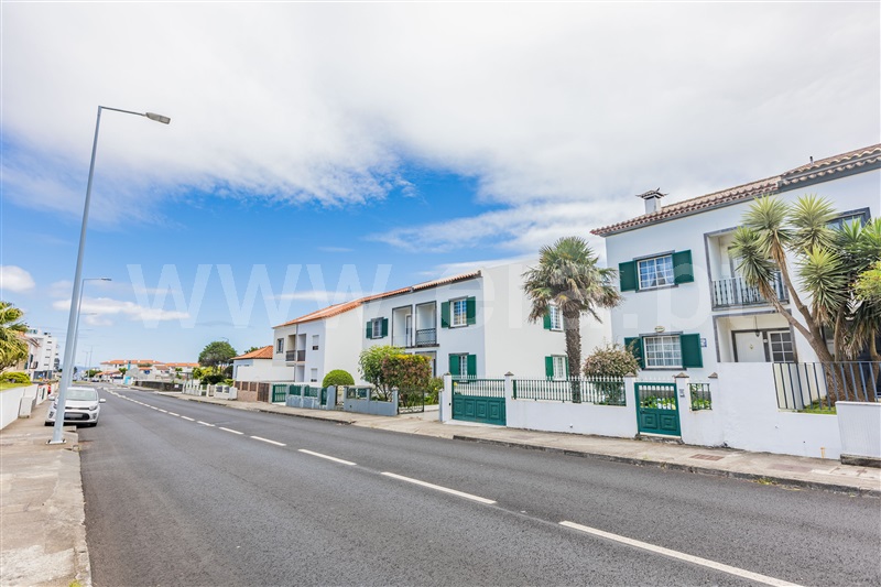 Moradia Geminada T3 Ponta Delgada, Santa Clara - 1489161 - 47