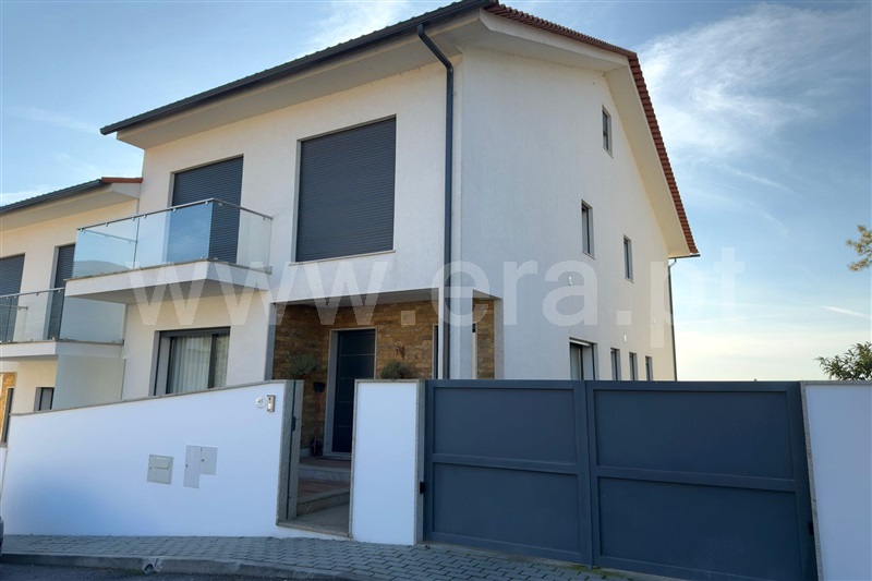 Moradia Geminada T3 / Ponte de Lima, Seara