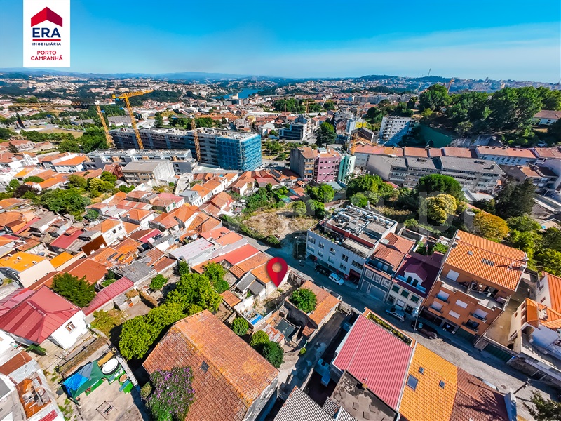 Moradia Geminada T3 / Porto, Campanhã