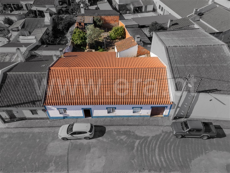 Moradia Geminada T3 / Redondo, Montoito