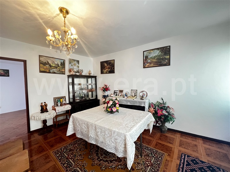 Moradia Geminada T3 Resende, Barrô - 1395360 - 9