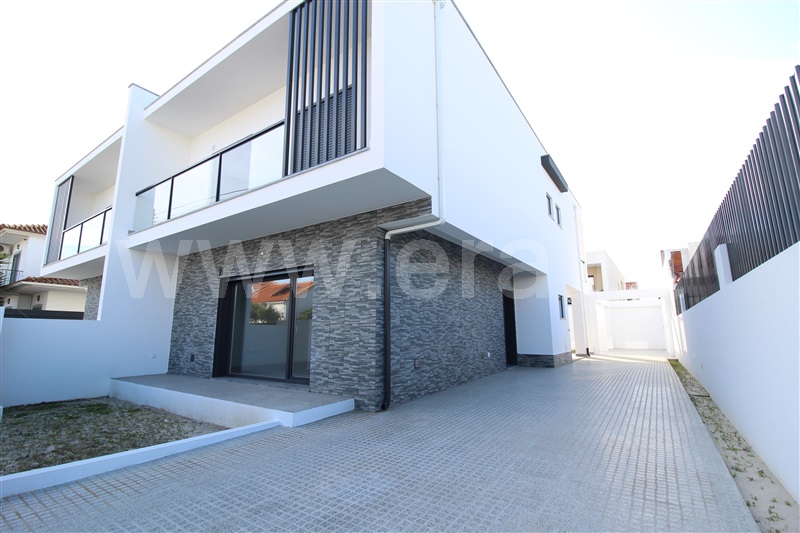 Moradia Geminada T3 / Seixal, Fernão Ferro