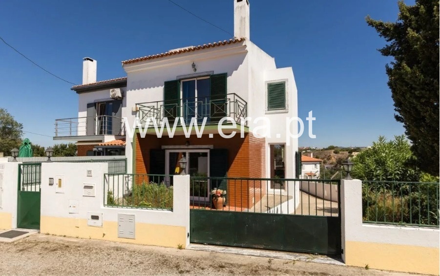 Moradia Geminada T3 / Sesimbra, Sesimbra - Zambujal