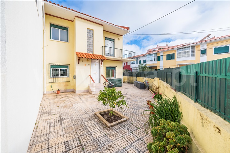 Moradia Geminada T3 / Sintra, Mem Martins