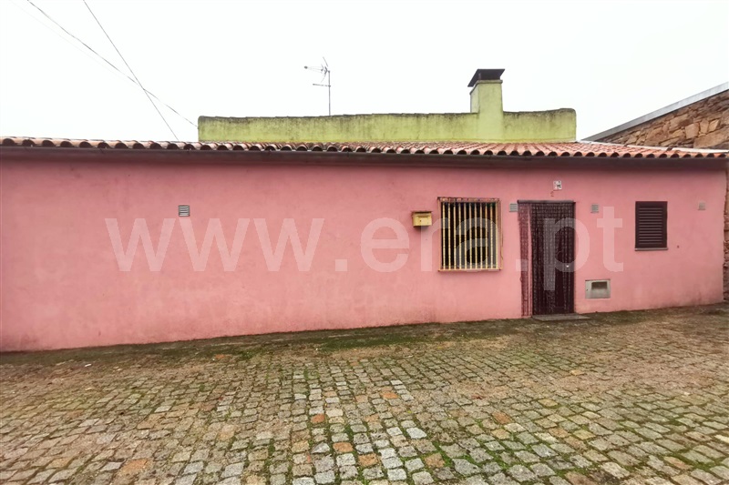 Moradia Geminada T3 / Trancoso, Vila Franca das Naves e Feital