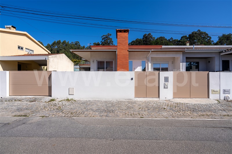 Moradia Geminada T3 / Trofa, Muro