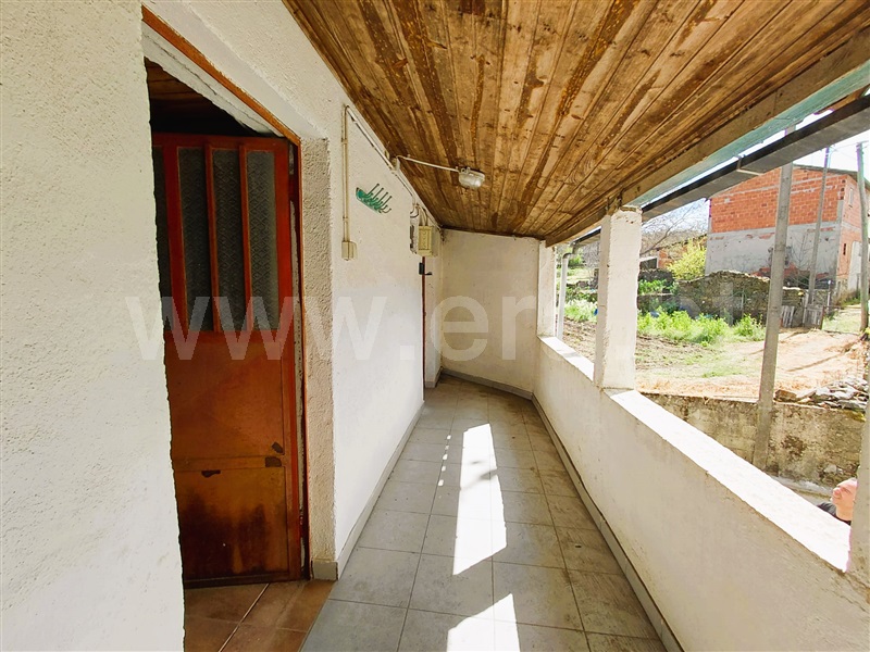 Moradia T3 à venda em São João da Corveira, Valpaços — foto 2